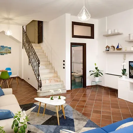 Villa - Lia *